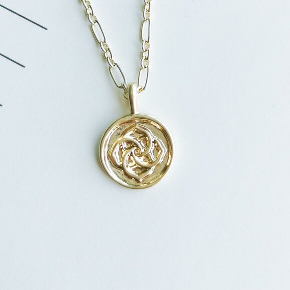 Kendra Scott Dira Coin Pendant Necklace - Picture 1 of 4